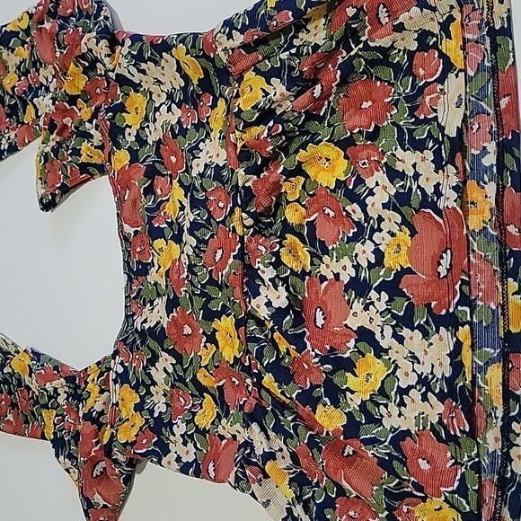 Lavish Floral Blouse with Long Sleeves - Picture 10 of 10